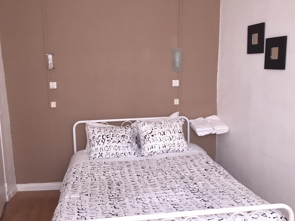Duque Hotel Lisbon Room photo